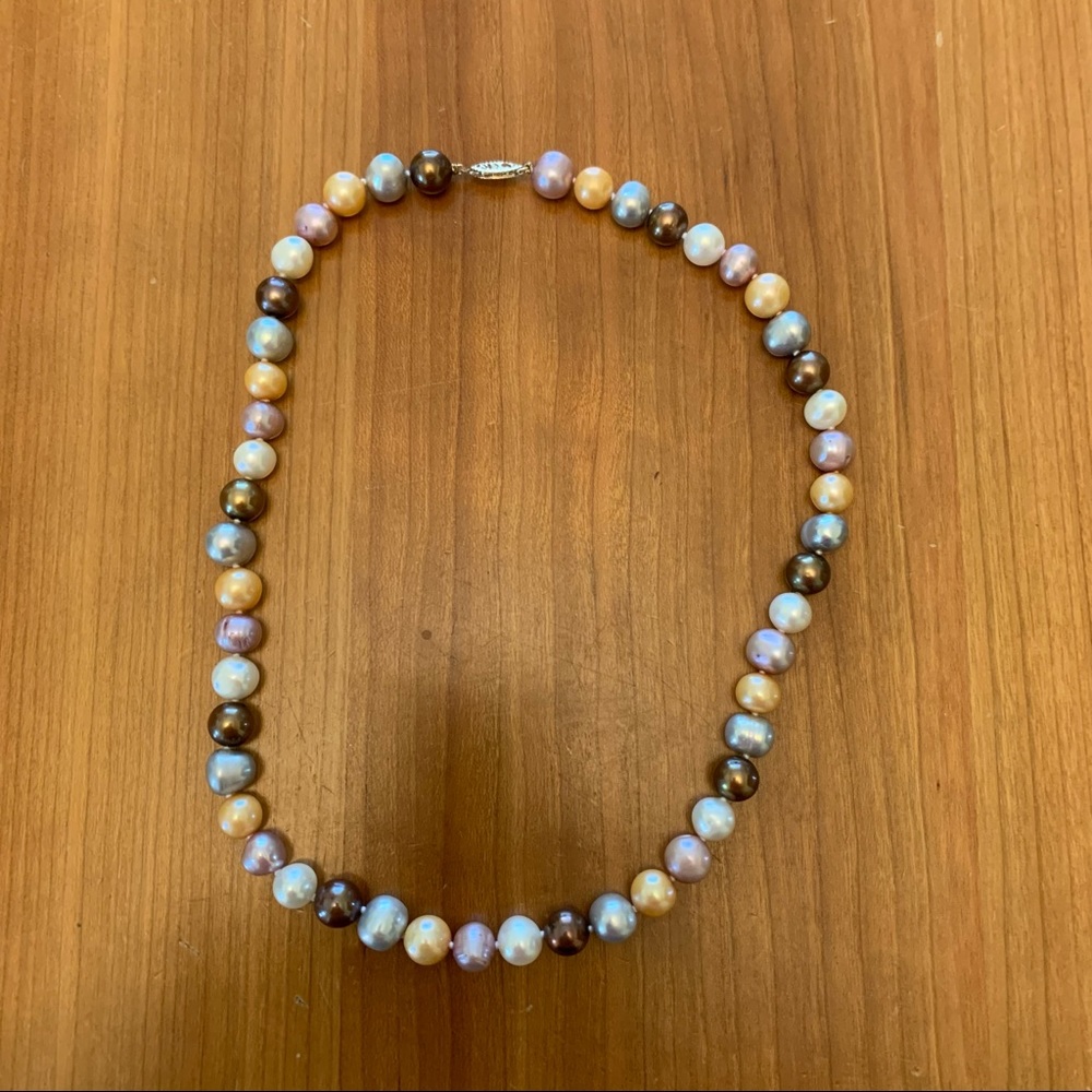 Genuine Pearl Necklace - Picture 3 of 6